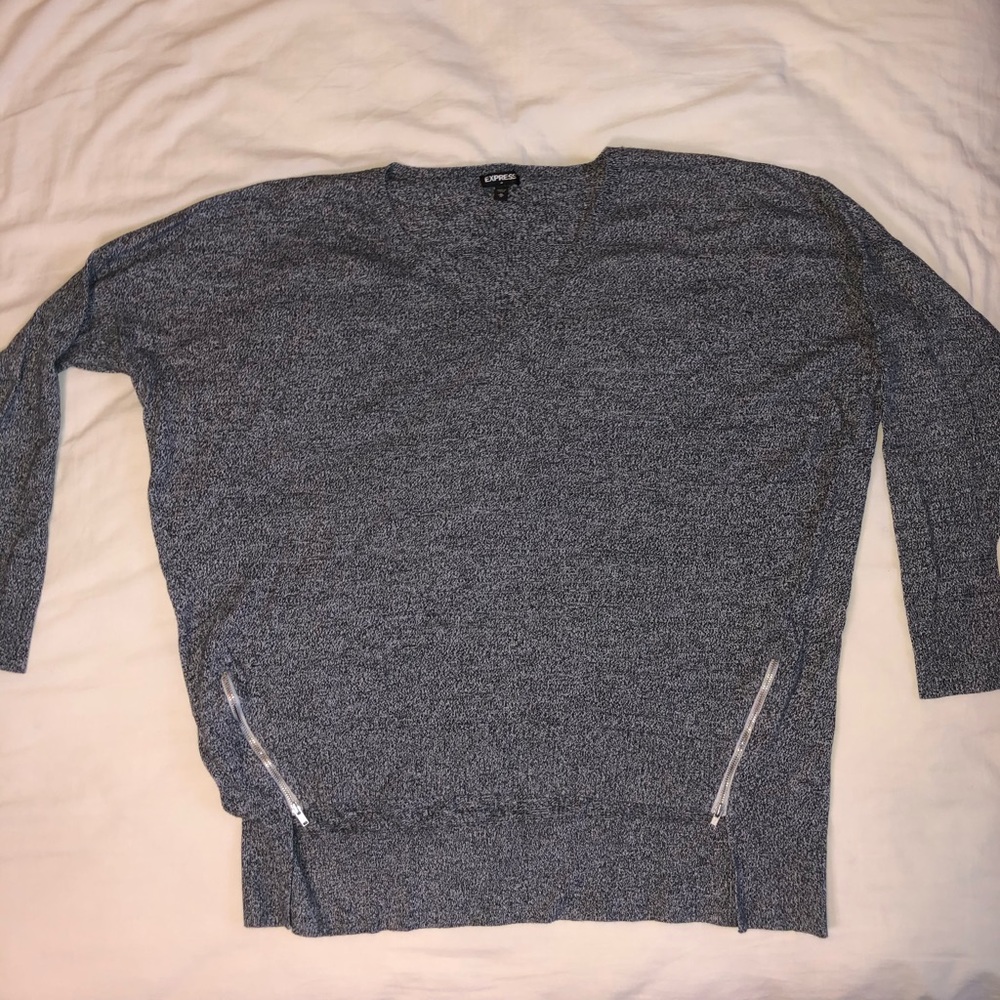 EXPRESS Gray gorgeous Sweater/Blouse 100% Cotton
